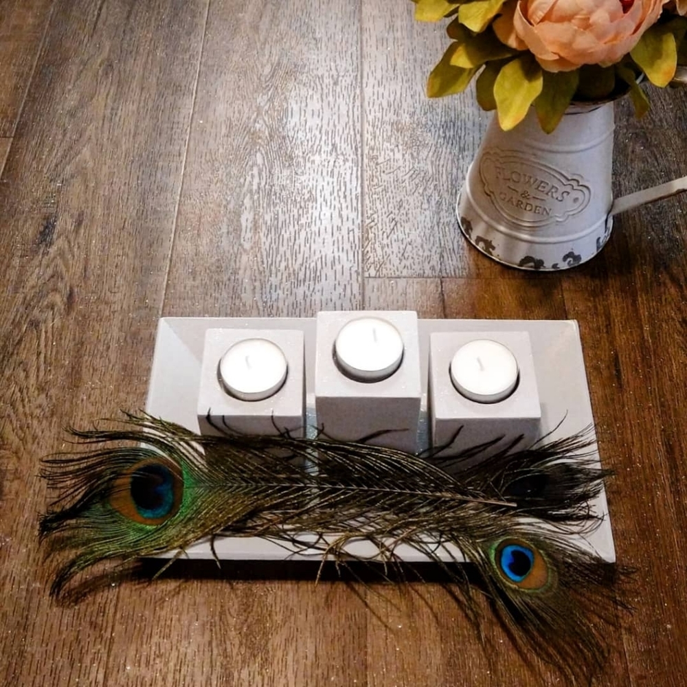 Shabby Chic Cute Candle Set with a diamond ctossn